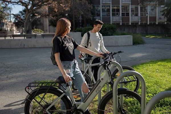 Les avantages et les risques de l'utilisation du vélo électrique pour la santé